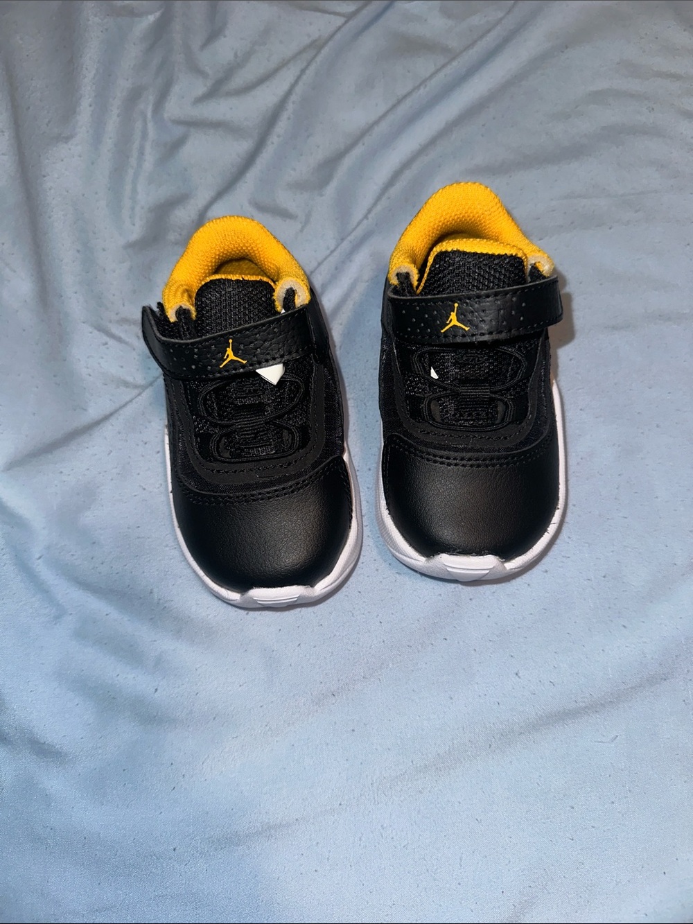 Jordan Kids Black and Yellow Hook-and-Loop Sneakers
